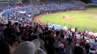 PC0026 20200822 阿迷趴 , 四下 , 廖健富：右外野方向飛球被接殺，二出局，跑者分佔一三壘。