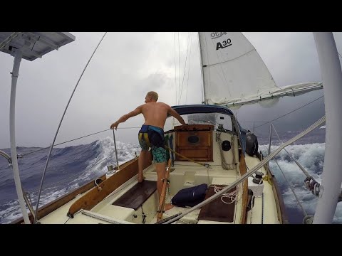 Video: Bagaimana Untuk Hidup Bersendirian Di Perahu Layar Di Caribbean