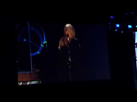 Stevie Nicks with Pretenders in Reno 2017