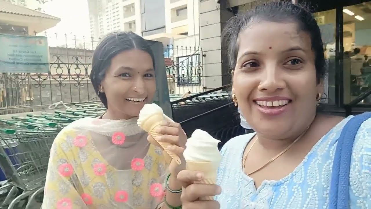 सुवर्णा ला मुलांना घेऊन मी दि मार्ट मध्ये गेली होती राशन भरायला पहा राशन #SmitaSatpute