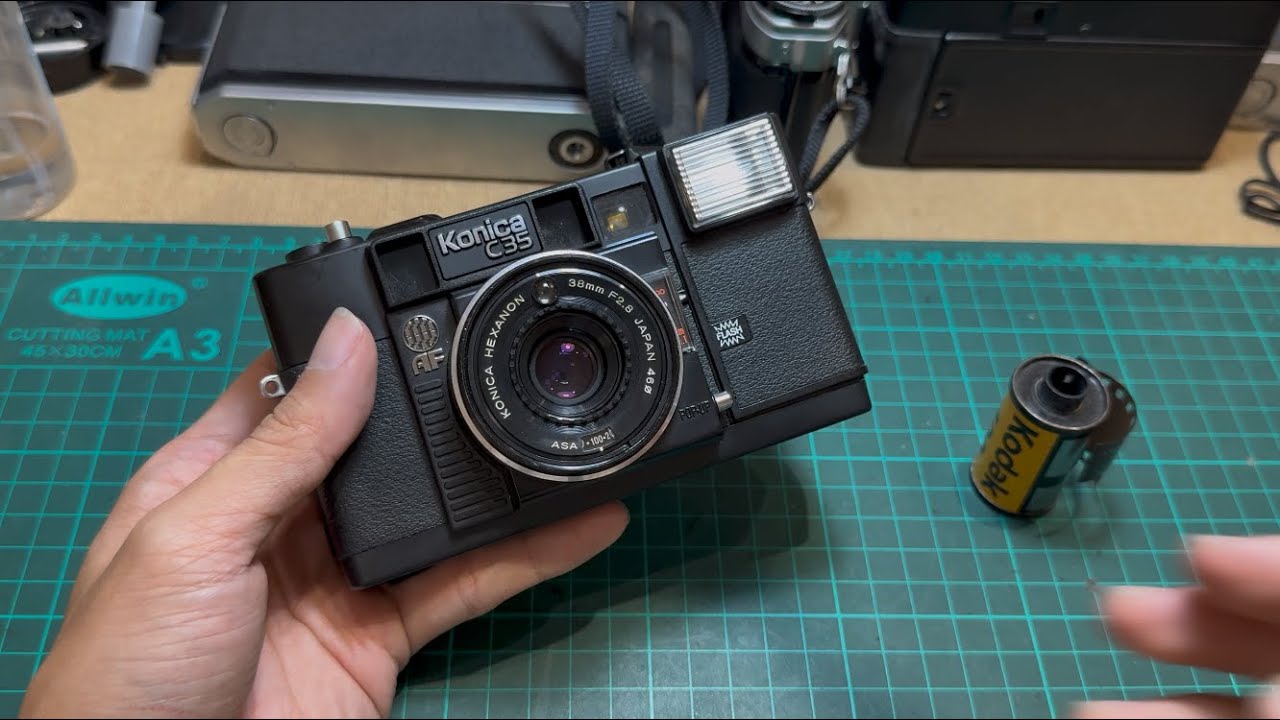 Konica C35 AF コンパクトフィルムカメラ　動作確認 Konica C35AF Tutorial Video - YouTube