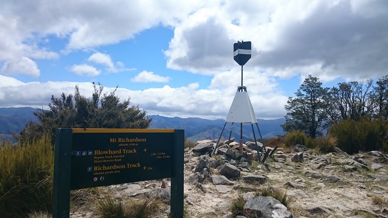 Mount Richardson Walking Track - YouTube