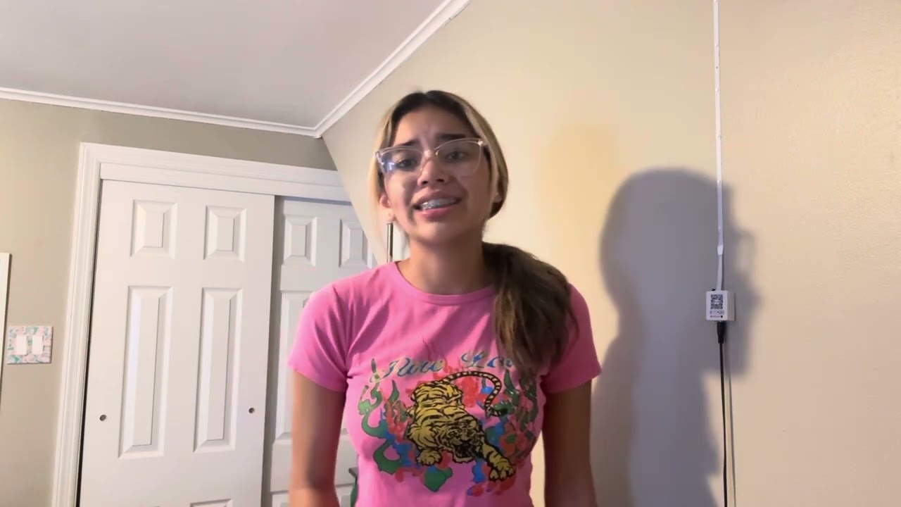 Kaylee Maravi sings 'There Are Worse Things I Could Do' preview
