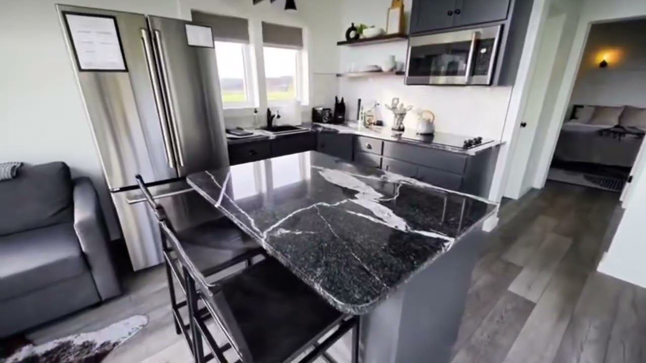 Light Steel Tiny House: Compact & Stylish Prefab Glamping Home