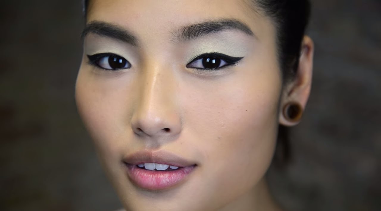 Green Eyeshadow Tutorial - YouTube