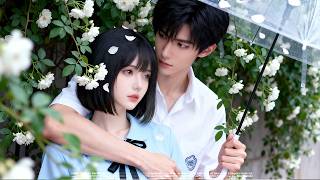 💞「別躲，讓我好好愛妳。」她窮到靠兼職養母，連喜歡都不敢；放下七年白月光的法學院男神卻偏偏只對她動心——一路護著、哄著，把自卑小學妹寵成掌心寶！#短剧 #drama #甜宠 #校园 screenshot 2
