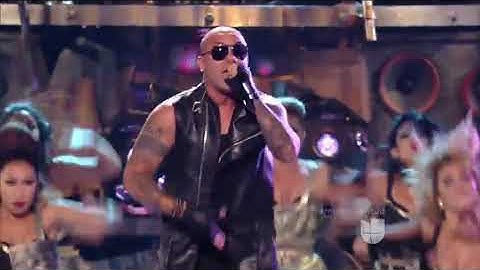 Thumbnail of Pitbull feat  Wisin y Mohambi - Baddest Girl In Town (Live) PJ2015
