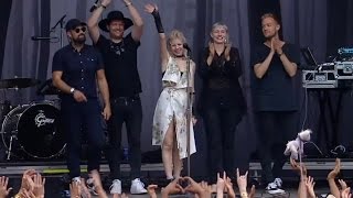 Aurora Aksnes and her band rock at Lollapalooza, Chicago 2016.8.1