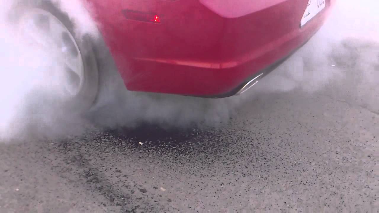 burnout dodge charger 2012 YouTube