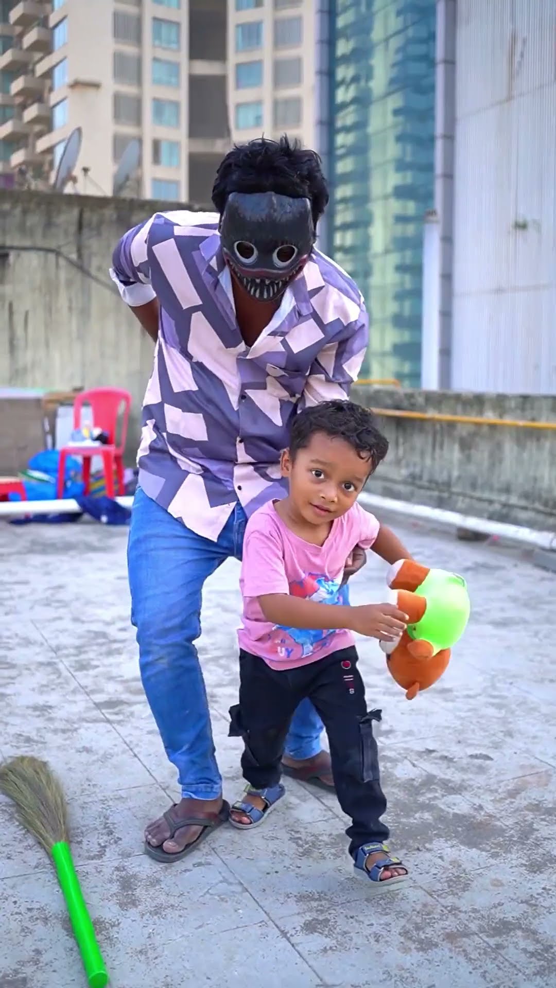 Maa ne bacha liya ?? #shorts #funnyshorts #funnyvideo