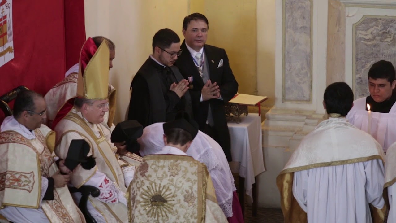 Missa Pontifical no Trono - Cardeal Raymond Burke (IBP, Belém)