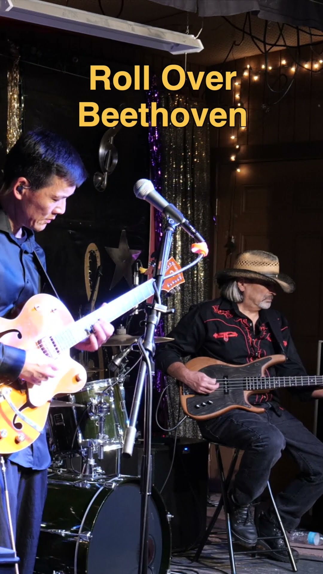 Roll Over Beethoven - Chuck Berry - The Beatles #shorts