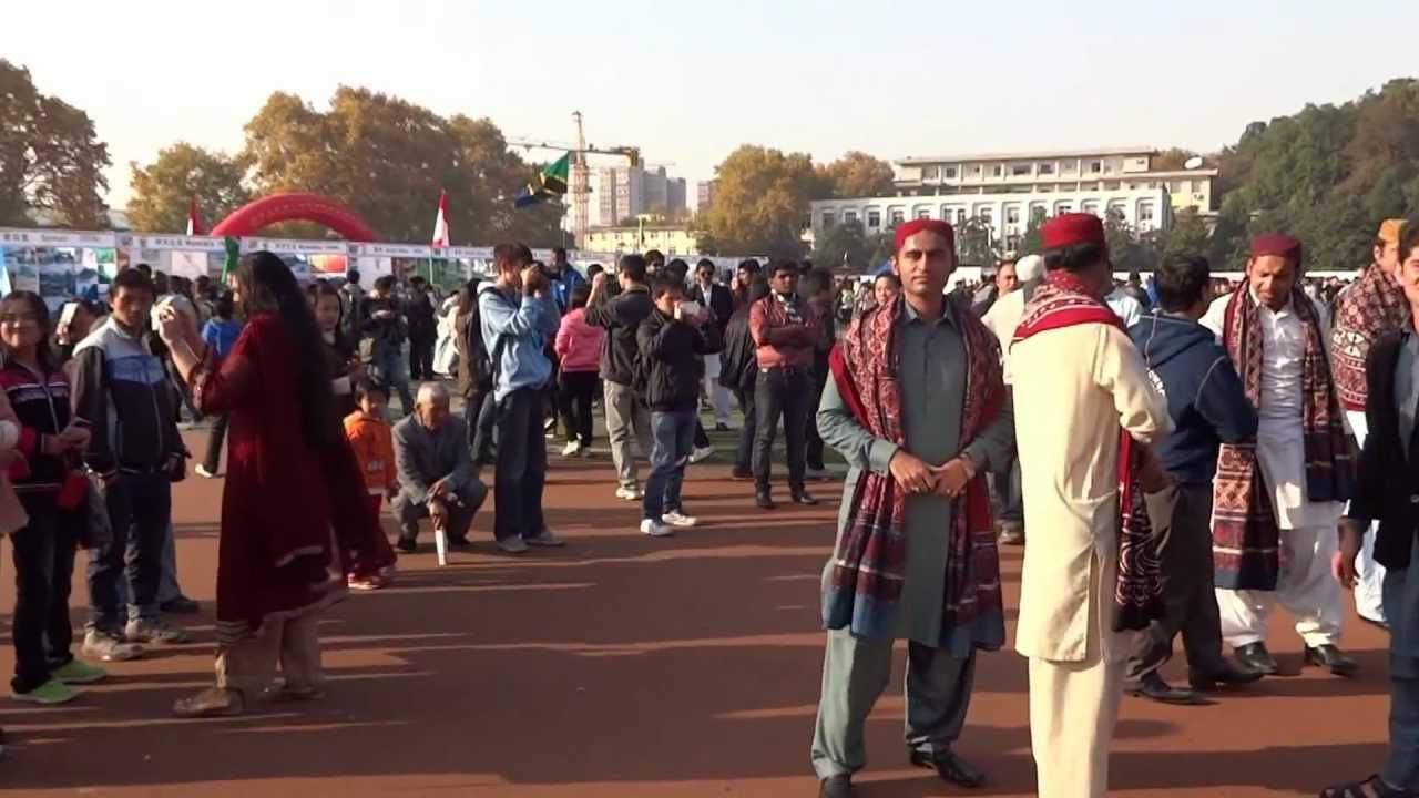 Sindhi student’s performance on jeye Sindh jeye Sindh Wara jian in China wuhan