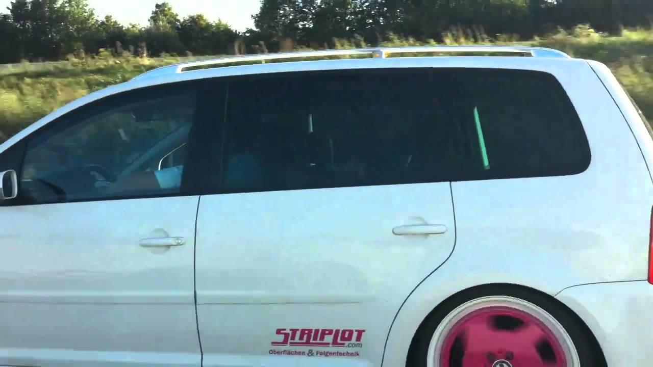 Rolling Shot STRIPLOT VW Touran