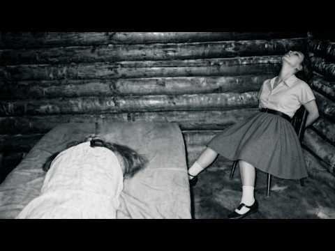 The Cabin Sealed by the Moonshiner in 1923 — What the Restoration Crew Found Inside Is Haunting