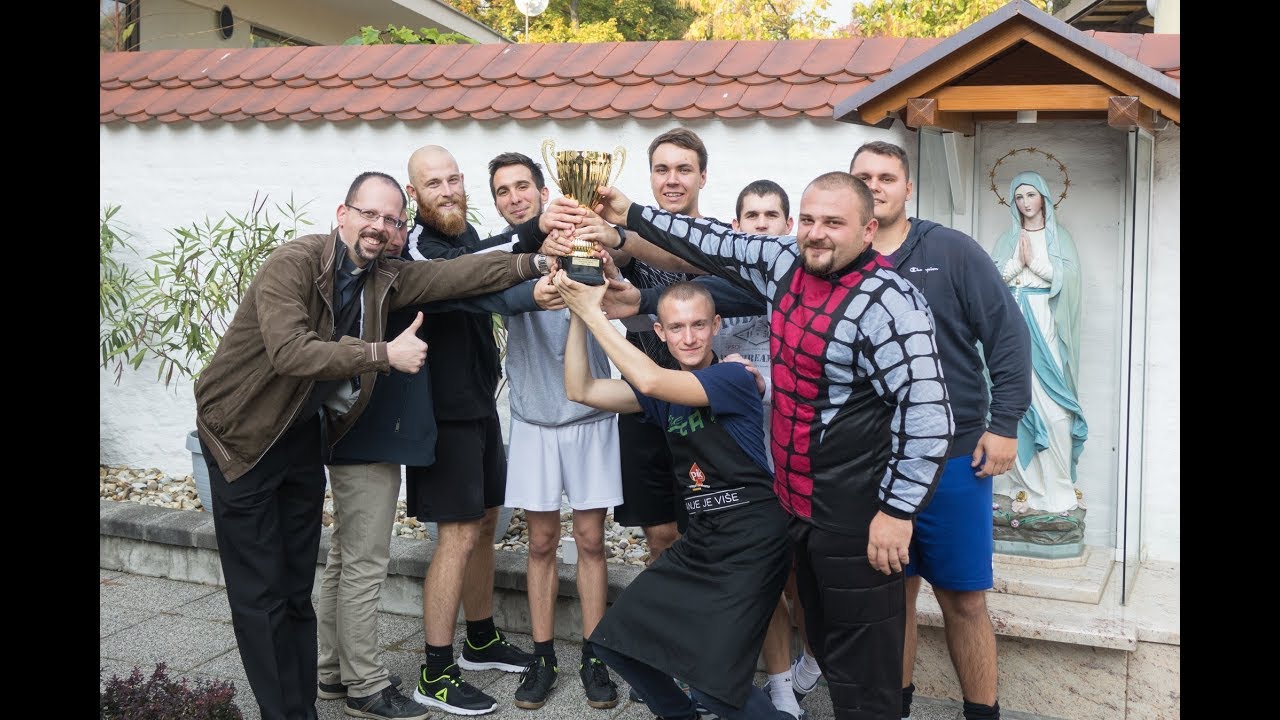 Nogometni turnir duhovnih grupa