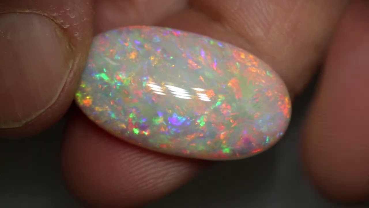 13.78 ct white opal 27x14.5x6.1mm - Black Opal Direct
