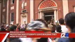RISD demonstrators take down barricades, leave academic building