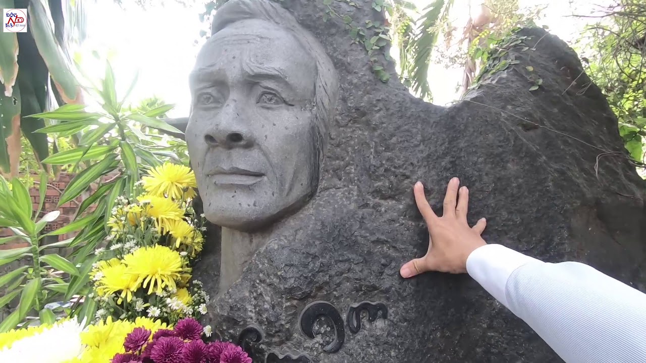 Vì sao mộ Trịnh Công Sơn xây độc lạ, giống công viên II ĐỘC LẠ VIỆT NAM