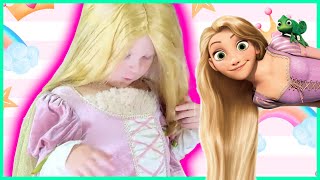 DRESS Up with ME! | Rapunzel's Princess Story | Alisa and Melissa screenshot 4