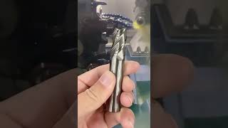 Carbide end mills with high performance