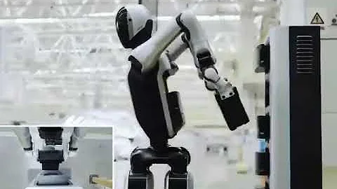 China's Walker S2: World's First Humanoid Robot with Autonomous Battery Swapping! #shorts #robot #ai