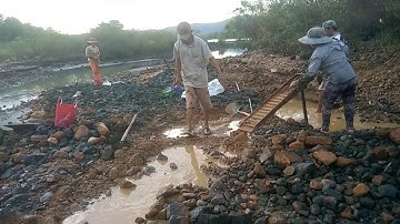 Xem cận cảnh- người dân ,phú yên, đãi vàng....?