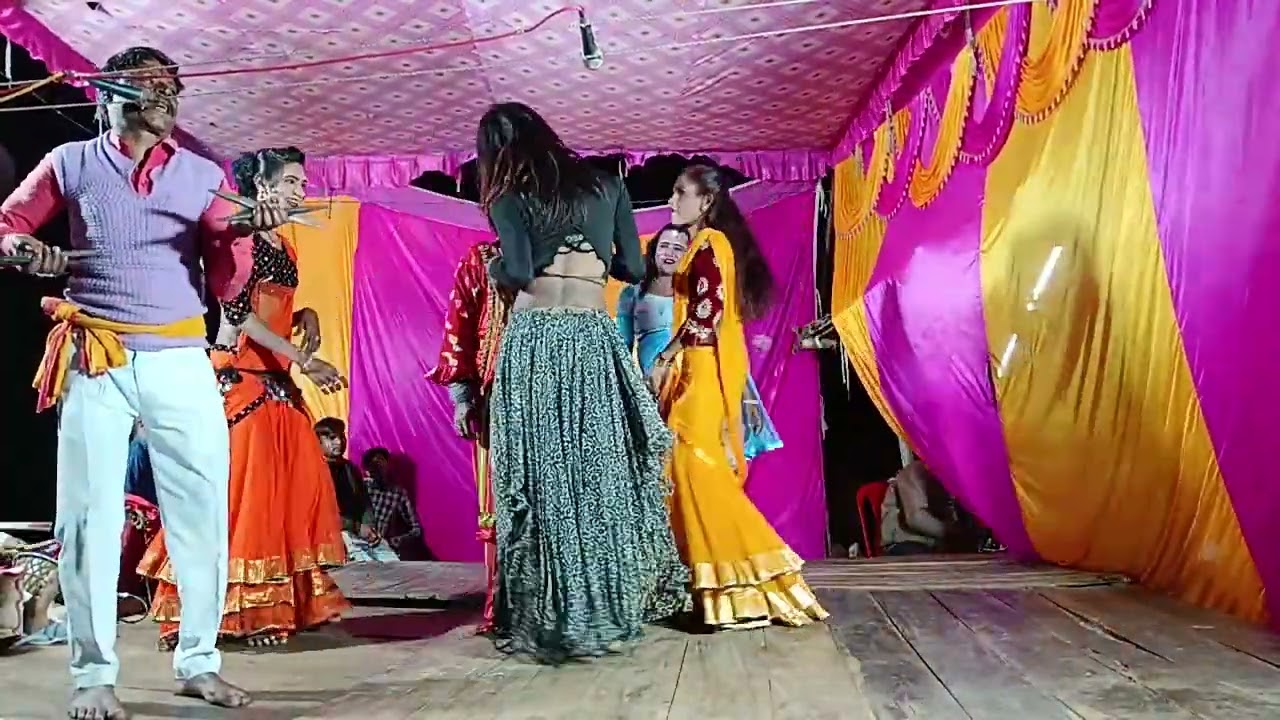 Sena bhitar kahta Hai kahe patera samjhaye dhaniram dancer shaligram Yadav