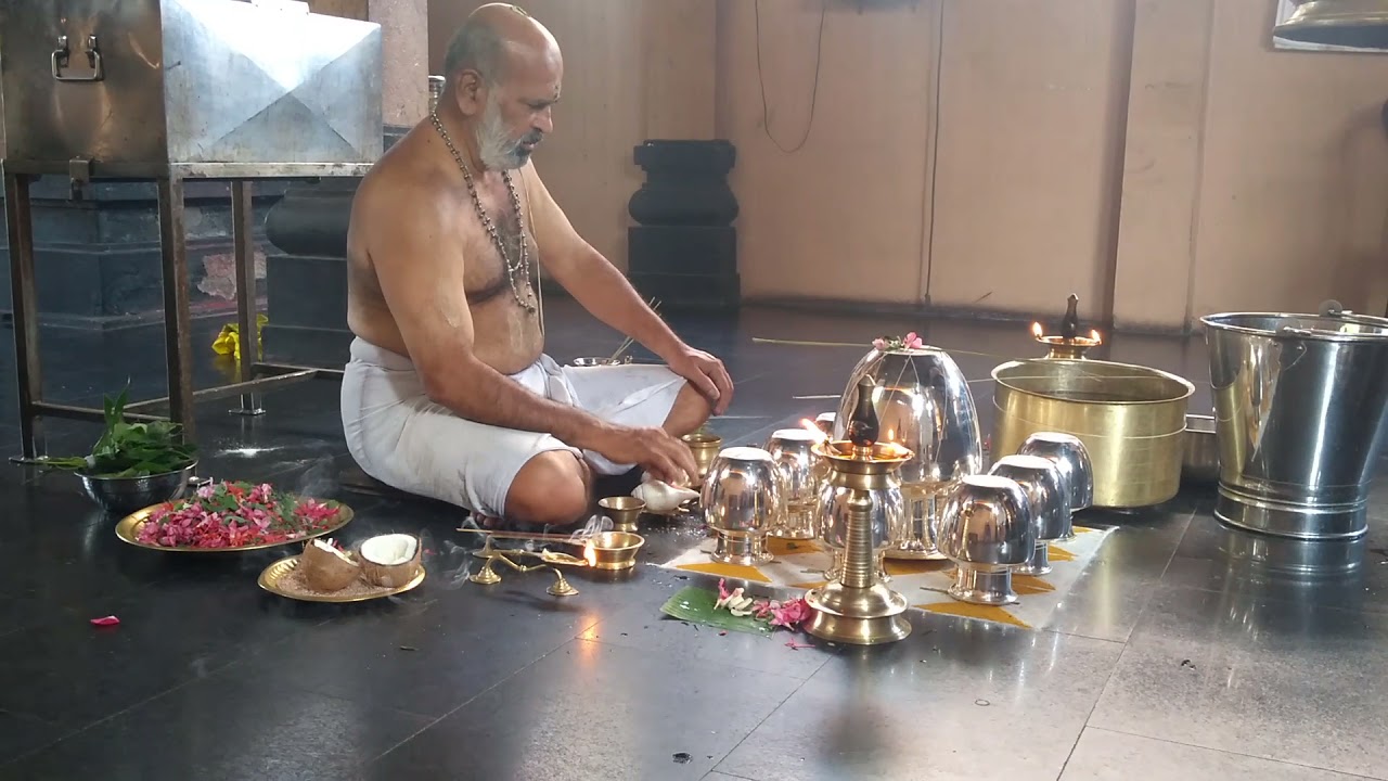 കലശപൂജ രണ്ടാം ഭാഗം - ശ്രീപരമേശ്വരനുള്ള കലശാഭിഷേകം നടത്തുന്നതിന് മുമ്പായി നടത്തുന്ന കലശപൂജ