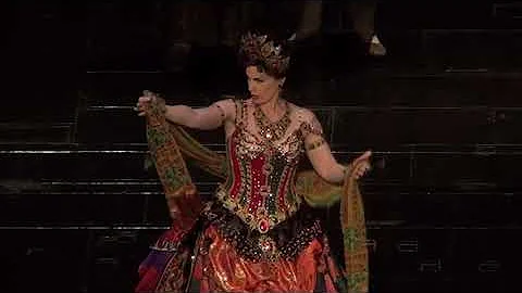 Raquel Suarez Groen as Carlotta