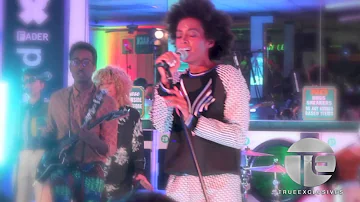Solange Performs Nivea's "Laundromat" In A Real Laundromat!