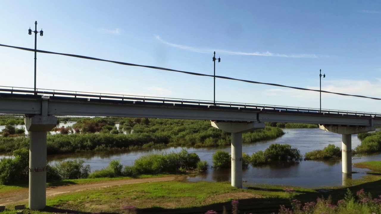 Вид из окна поезда - Река Амур. Половодье. (Хабаровский мост, г.Хабаровск)