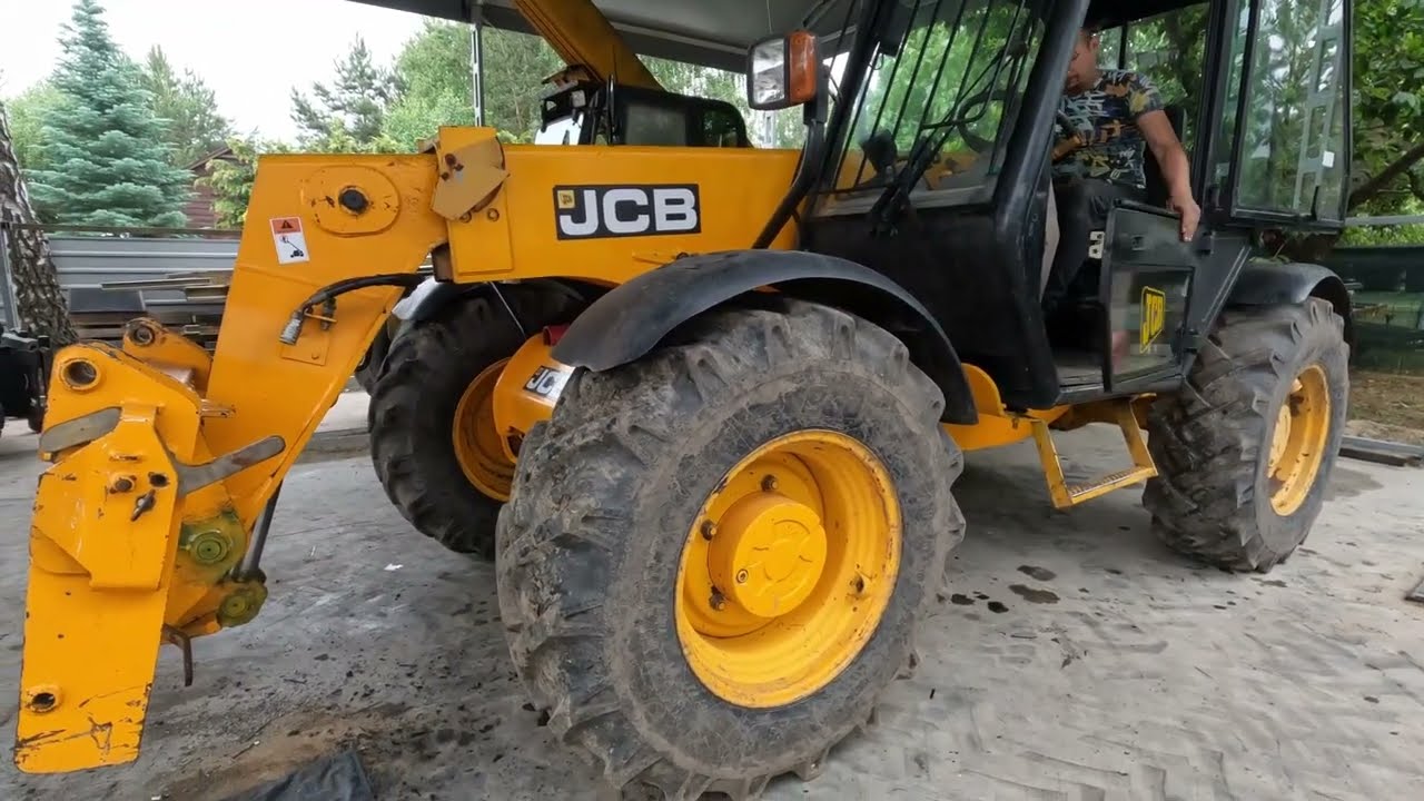 JCB 528-70 RURKA PĘKIĘTA☹☹ WYCIĄGAMY SIŁOWNIK TELESKOPU I SPAWAMY RURKĘ 😀😀😀
