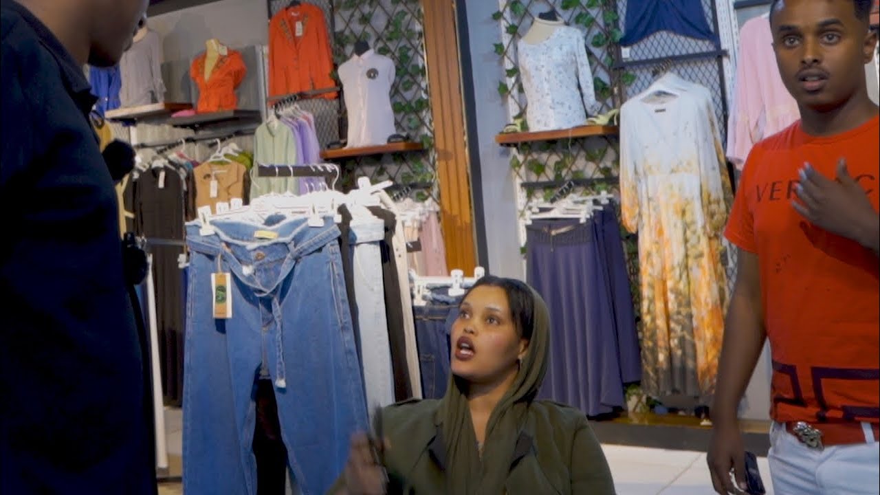 HABOON NUURA IYO CAMERA DA QARSOON