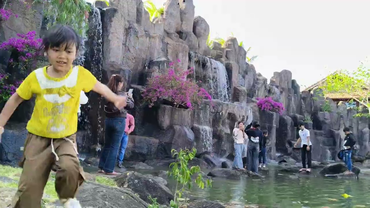 Khu du lịch xuân thủy plei ku gia Lai 