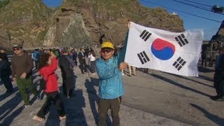 Korean tourists flock to disputed islands