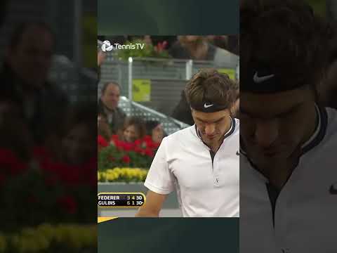 Roger Federer No Look Genius 👀