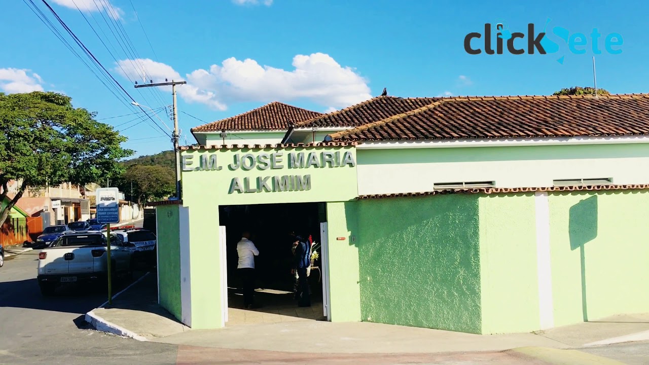 Obra realizada com sucesso na Escola Municipal José Maria Alkimim - YouTube