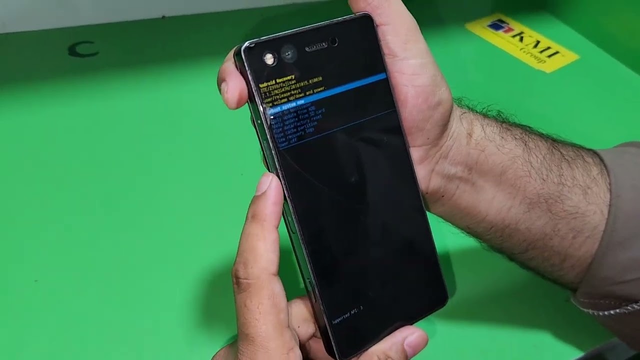 How To Hard Reset ZTE Axon M Z999 Screen Lock ! how to hard reset