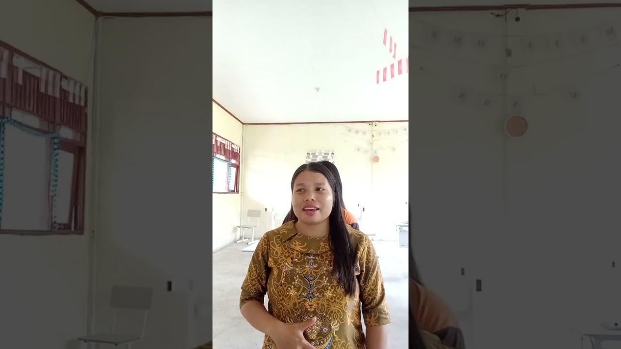 Menyanyikan lagu sentuh hatiku