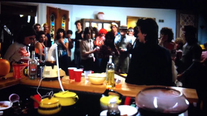 Stranger Things Season 2 - Nancy is drunk/Bullshit...