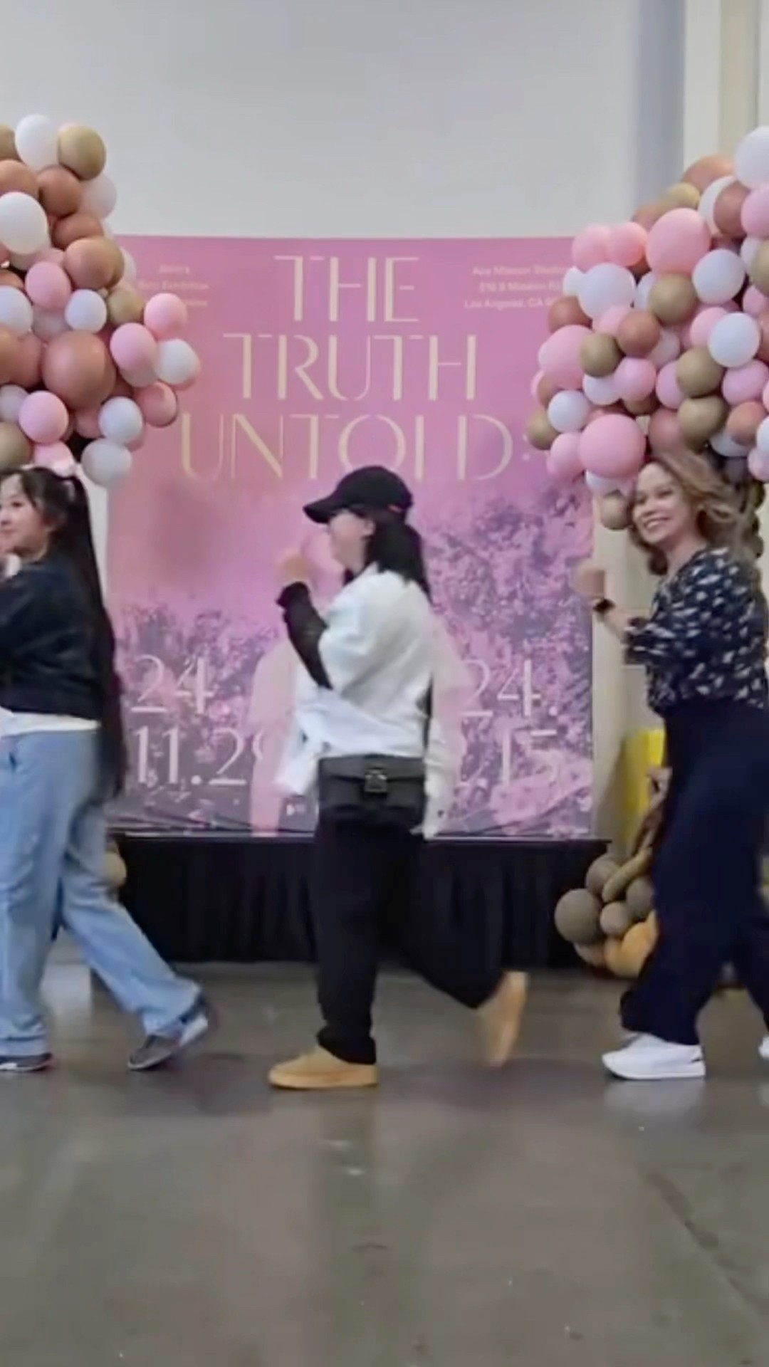 Jin dancing challenge at Jimin exhibition in Los Angeles! :D #bts #btsarmy #jimin #jin #shorts