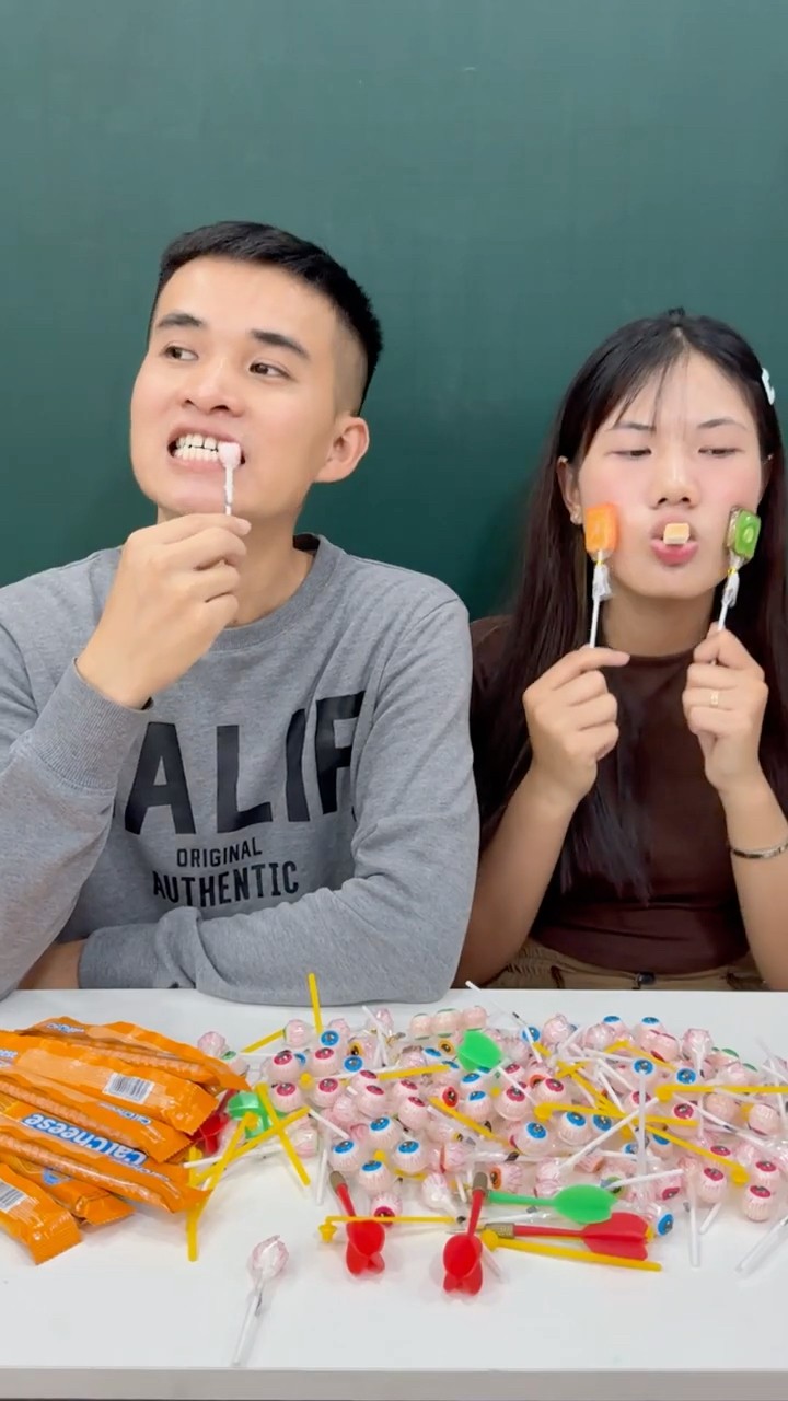 Su Hao comedy: Squid Game Music from Teeth ?