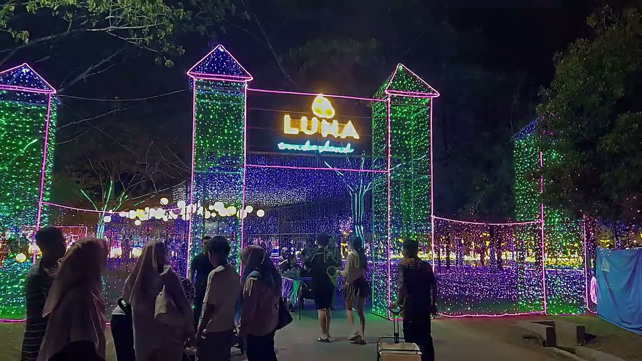 Live it Up Luna Lights Wonderland - Hutan Bandar MBIP