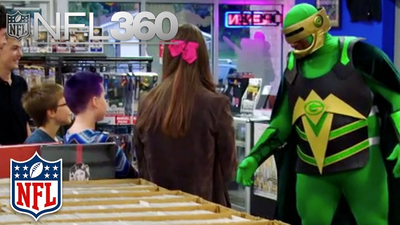 Anime Adventures with Mike Daniels! | NFL Rush