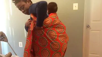 How to Use African Baby wrap - Watch with Subtitles!