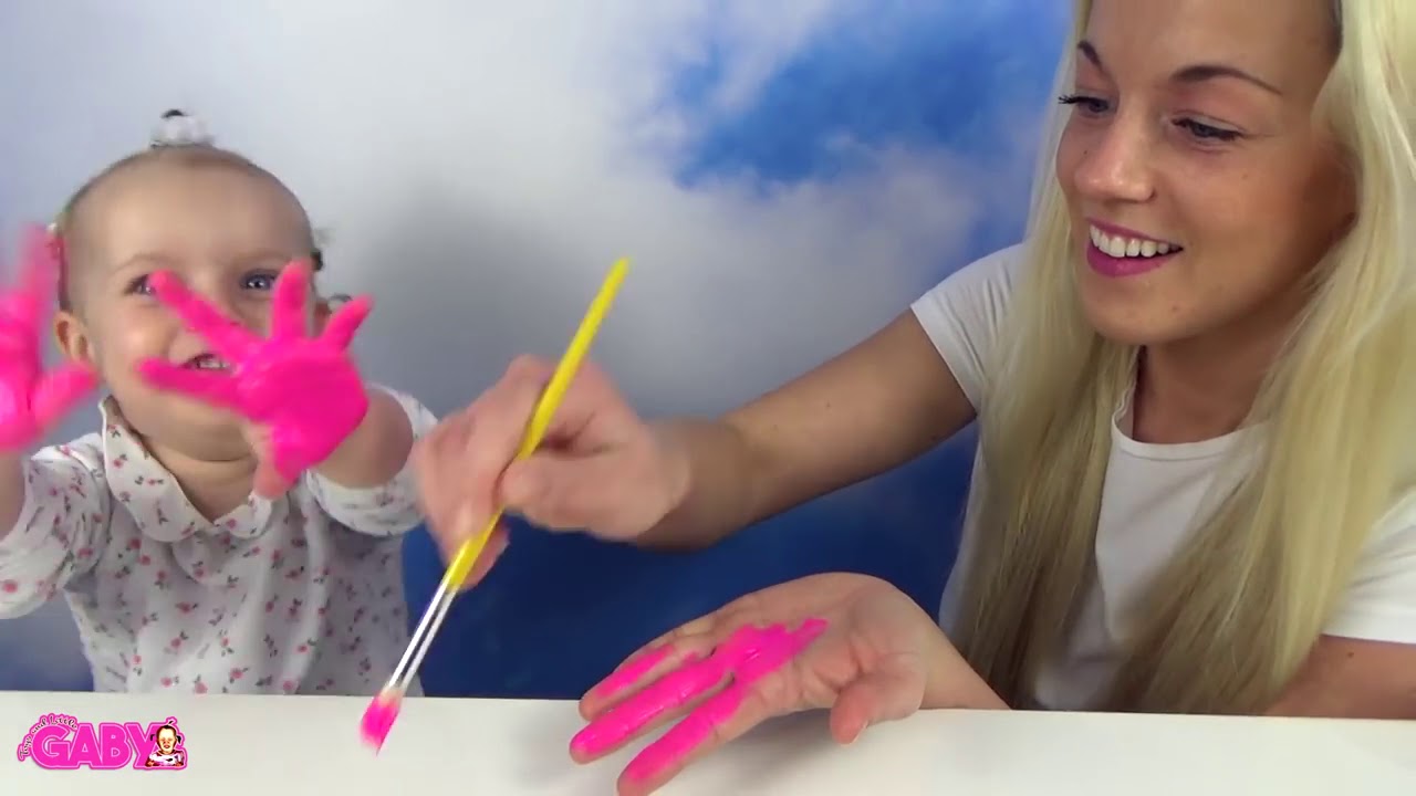 Kinderlieder  -  Kinderlieder  Gaby playing The Greedy Sheep game for kids with Mommyyoungst  # 41