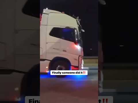 Gaza Aid Truck REFUSES To Stop For Israeli Settlers