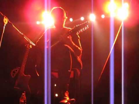 13/15 Kaki King - King Pizel @ Bronson, Ravenna, Italy (02-12-2011)