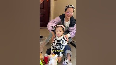 此生俩闺女足矣，14岁的姐姐带着妹妹给妈妈准备的母亲节礼物，今天的妈妈像是孩子一样被闺女宠着😘愿所有的妈妈都被这般贴心甜蜜环绕🥰#母亲节 #母亲节礼物